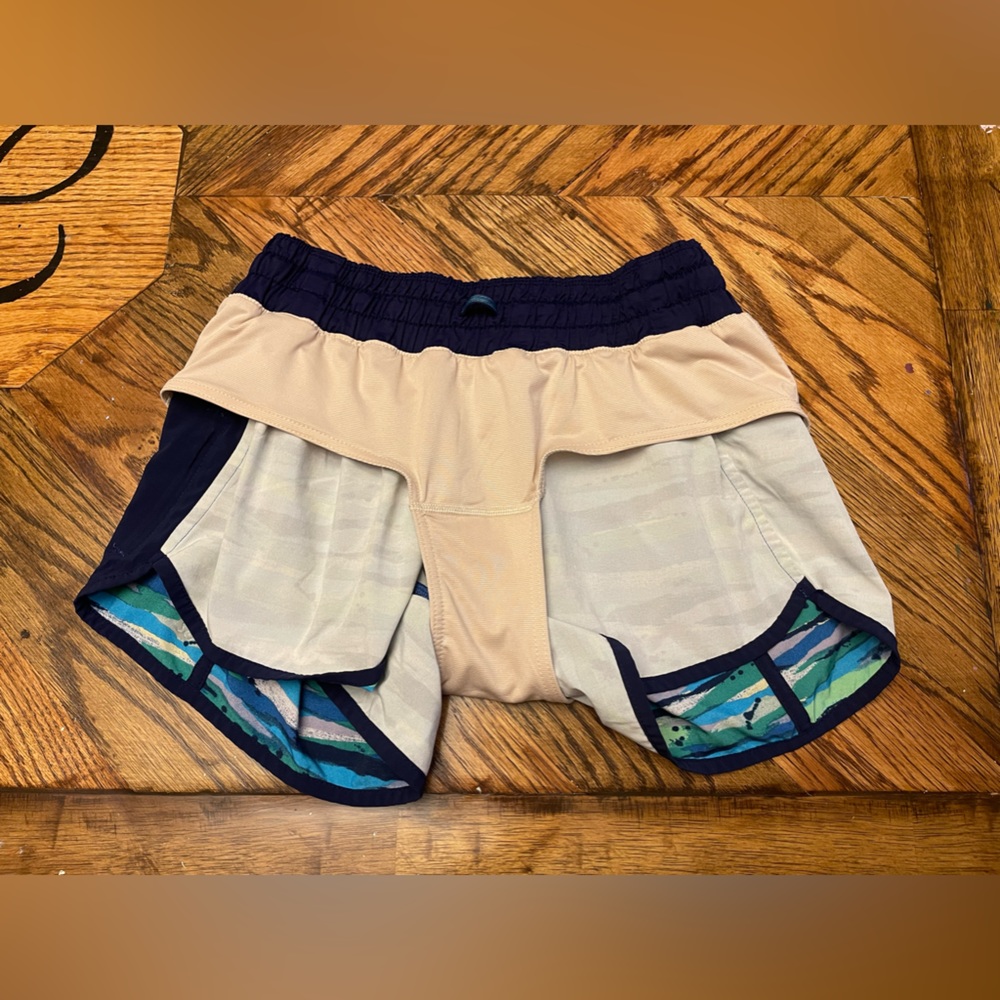 Lululemon Multi Color Tracker Shorts-Size 8 - image 4